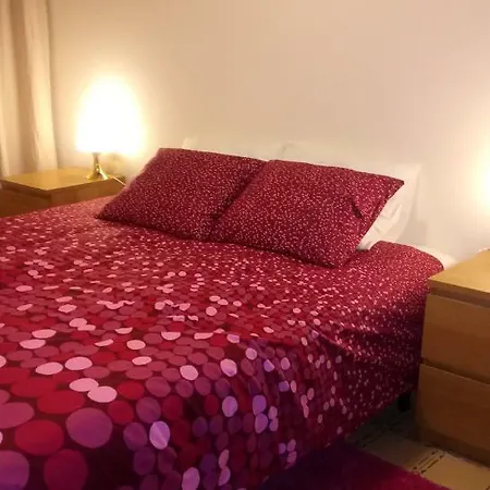 Double & Balcony Homestay *